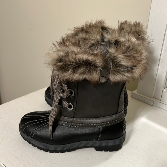 London Fog Milly Women's Waterproof Winter Duck Boots / Brand NWOT / Size 7 - Picture 1 of 8